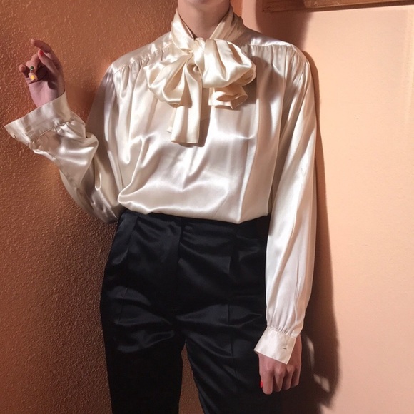 Vintage Cream Ellen Tracy Silk Blouse 